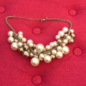 Pearl and gold bauble necklace! ⭐️⭐️